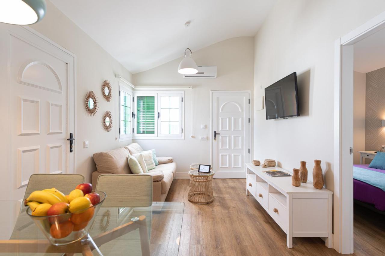 Homeforguest Modern And New Beachfront Apartment La Oliva Luaran gambar